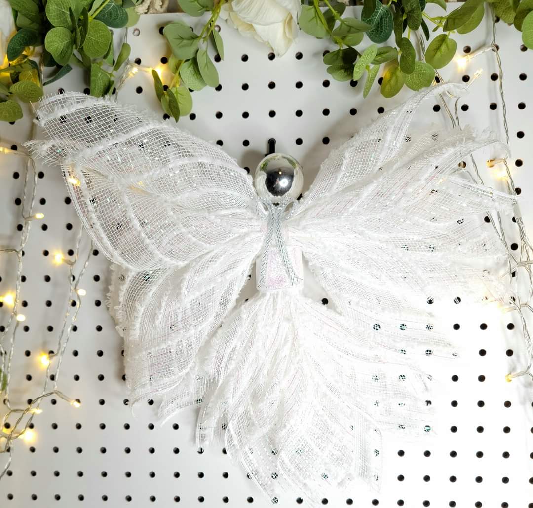 Angel wall decor