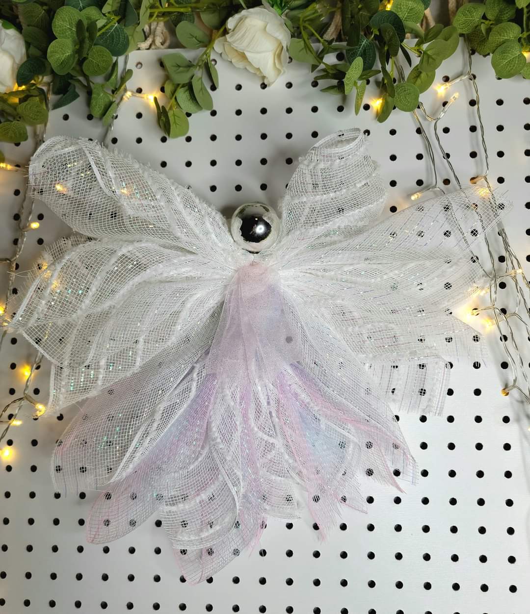 Angel wall decor